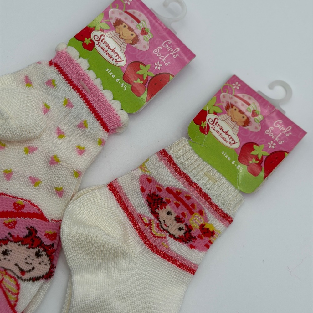 Strawberry Shortcake Girls Socks 2 Pairs White Pink Size 6-8.5 New with Tags